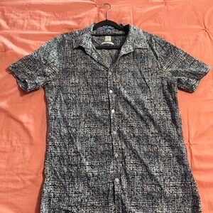 Calvin Klein Black and White Design Casual Shirt